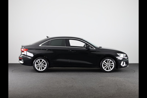 Audi A3 Limousine 30 TFSI Advanced edition 110pk S-tronic | Navigatie | Stoelverwarming | 17 inch lichtmetalen velgen | Parkeerassistent | Climatronic