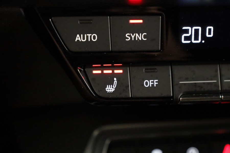 Audi A3 Limousine 30 TFSI Advanced edition 110pk S-tronic | Navigatie | Stoelverwarming | 17 inch lichtmetalen velgen | Parkeerassistent | Climatronic