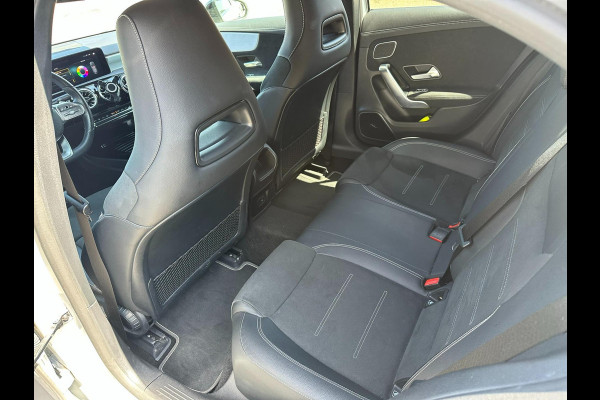 Mercedes-Benz A-Klasse 250 e Business Solution Luxury Limited / AMG -PAKKET