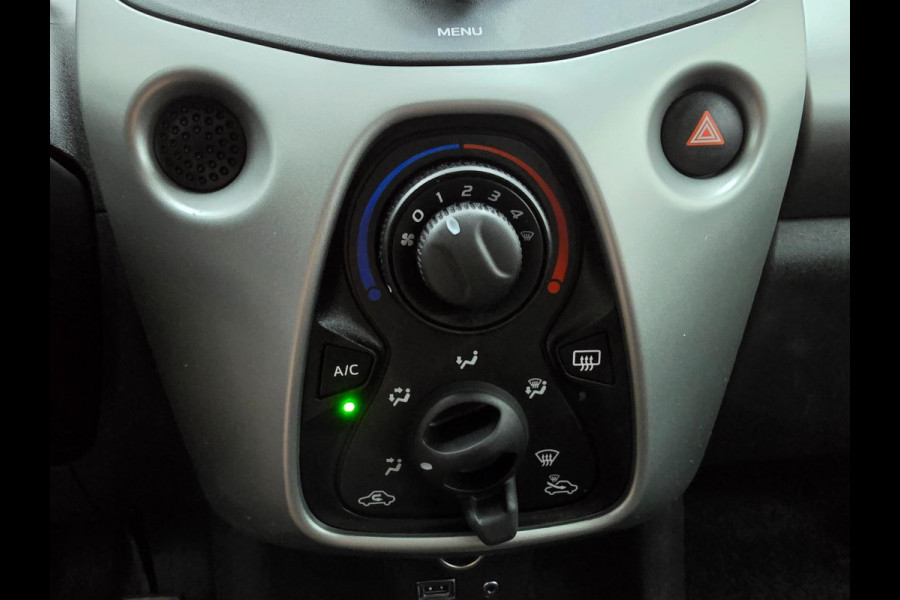 Citroën C1 Occasion 1.0 e-VTi Feel met airco en Led dagrij verlichting | 5 deurs | Unieke kleur | Tweedehands Citroen C1 antraciet