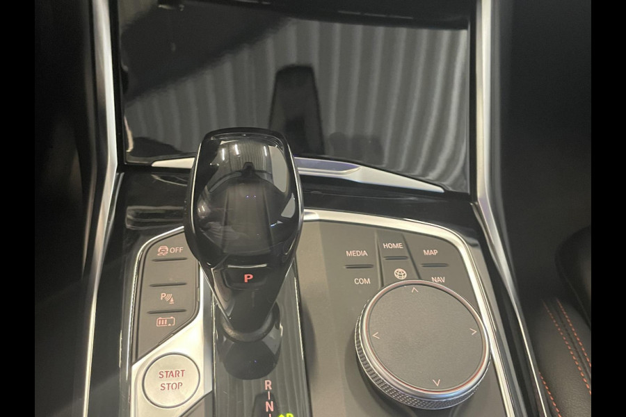 BMW 3 Serie Touring 330e 292PK Sportline Aut-8 Leder Vernasca Ambiente Verlichting Trekhaak PDC VA Navi Cruise Control Live cockpit Plus