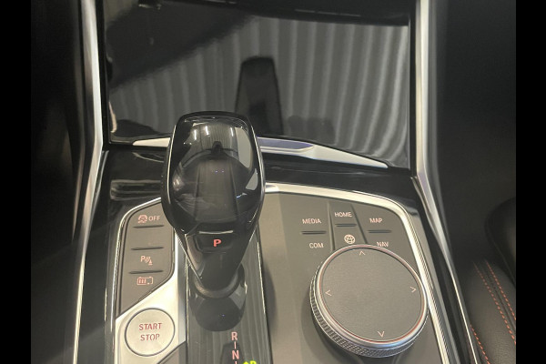 BMW 3 Serie Touring 330e 292PK Sportline Aut-8 Leder Vernasca Ambiente Verlichting Trekhaak PDC VA Navi Cruise Control Live cockpit Plus