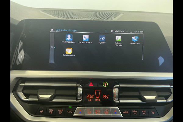 BMW 3 Serie Touring 330e 292PK Sportline Aut-8 Leder Vernasca Ambiente Verlichting Trekhaak PDC VA Navi Cruise Control Live cockpit Plus