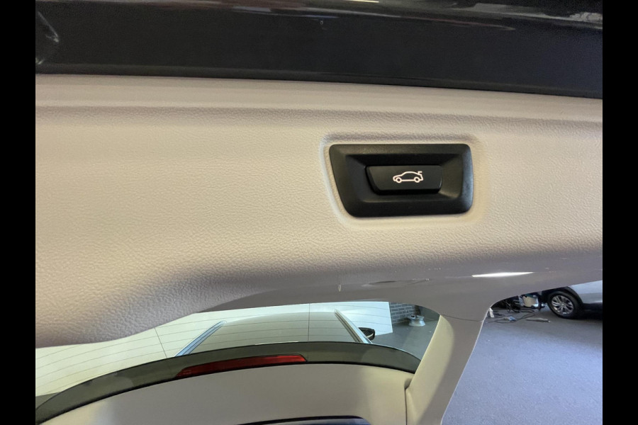 BMW 3 Serie Touring 330e 292PK Sportline Aut-8 Leder Vernasca Ambiente Verlichting Trekhaak PDC VA Navi Cruise Control Live cockpit Plus