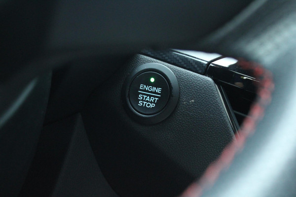 Ford Kuga 2.5 PHEV ST-Line X |  Trekhaak | Panoramadak | elektrische achterklep | Adaprive Cruise control | dodehoeksensoren | camera | head up display | adaptive LED