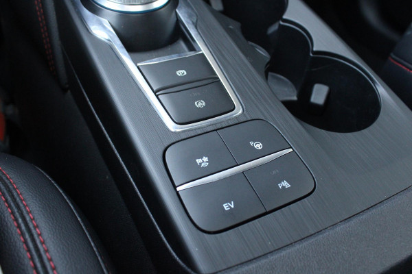 Ford Kuga 2.5 PHEV ST-Line X |  Trekhaak | Panoramadak | elektrische achterklep | Adaprive Cruise control | dodehoeksensoren | camera | head up display | adaptive LED
