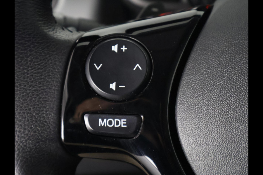 Toyota Aygo 1.0 VVT-i X-Play Bi-Tone Automaat | Apple Carplay & AndroidAUTO | Lichtmetalen velgen | Camera |