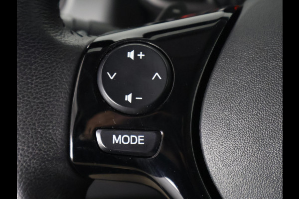 Toyota Aygo 1.0 VVT-i X-Play Bi-Tone Automaat | Apple Carplay & AndroidAUTO | Lichtmetalen velgen | Camera |