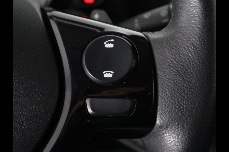 Toyota Aygo 1.0 VVT-i X-Play Bi-Tone Automaat | Apple Carplay & AndroidAUTO | Lichtmetalen velgen | Camera |