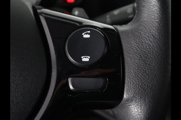 Toyota Aygo 1.0 VVT-i X-Play Bi-Tone Automaat | Apple Carplay & AndroidAUTO | Lichtmetalen velgen | Camera |