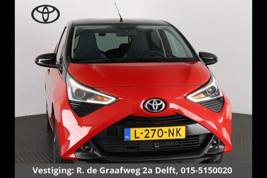 Toyota Aygo 1.0 VVT-i X-Play Bi-Tone Automaat | Apple Carplay & AndroidAUTO | Lichtmetalen velgen | Camera |