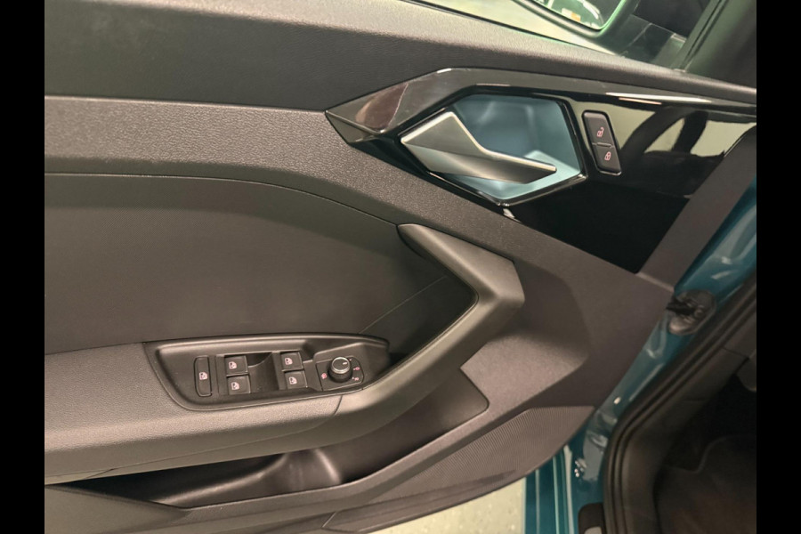 Audi A1 Sportback 35 TFSI Pro Line 150PK BLACK-LINE V-COCKPIT/CARPLAY/DAB/ECC/PDC/LED/CRUISE///