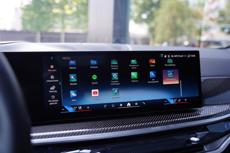BMW X5 X-Drive 50 E M Pakket Individual Panoramadak Sky Lounge
