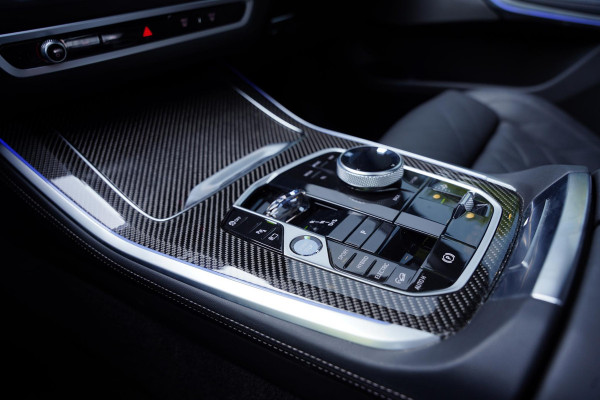 BMW X5 X-Drive 50 E M Pakket Individual Panoramadak Sky Lounge