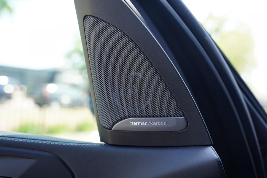 BMW X5 X-Drive 50 E M Pakket Individual Panoramadak Sky Lounge