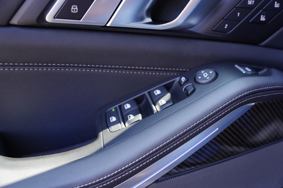 BMW X5 X-Drive 50 E M Pakket Individual Panoramadak Sky Lounge
