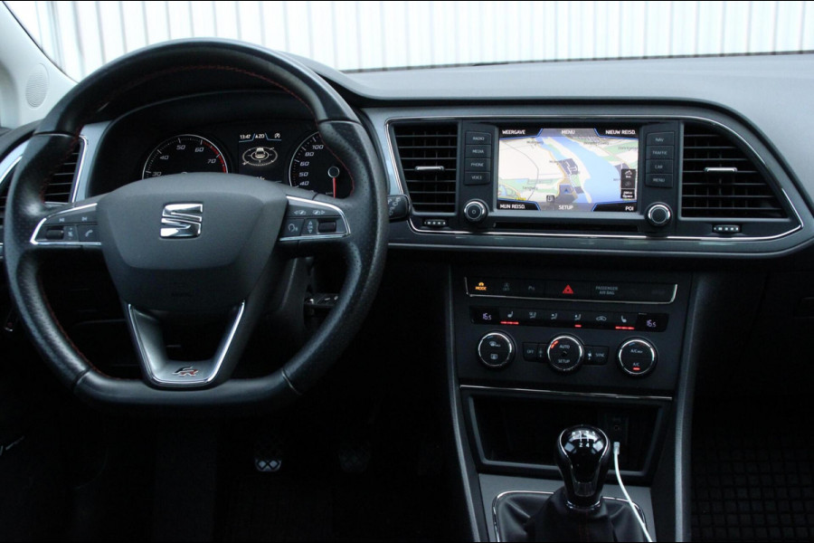 Seat Leon 1.4 TSI FR Sport Edition |Pano-dak | CarPlay |Cruise | Stoelverwarming | LED | PDC | Seat sound |