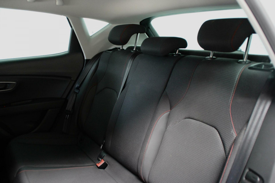 Seat Leon 1.4 TSI FR Sport Edition |Pano-dak | CarPlay |Cruise | Stoelverwarming | LED | PDC | Seat sound |
