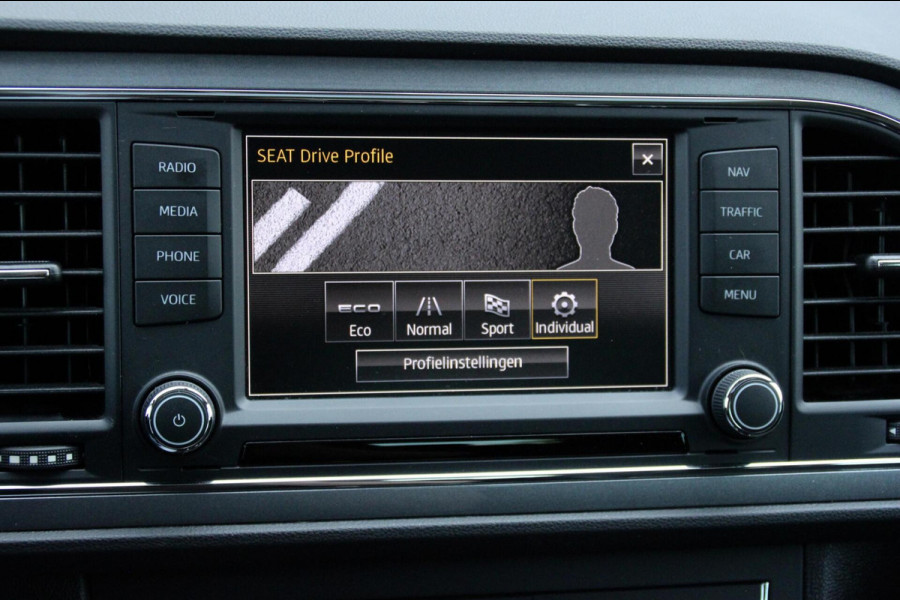 Seat Leon 1.4 TSI FR Sport Edition |Pano-dak | CarPlay |Cruise | Stoelverwarming | LED | PDC | Seat sound |