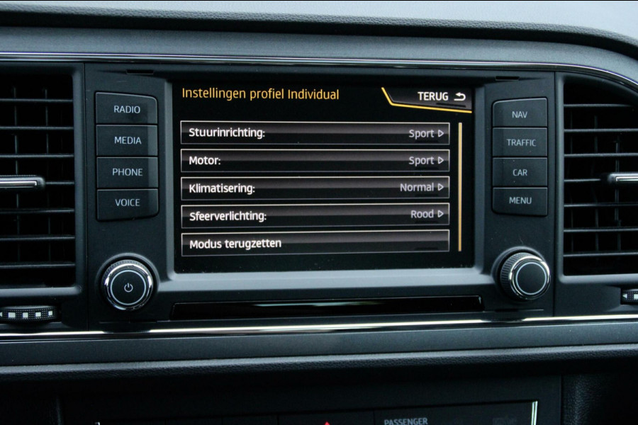 Seat Leon 1.4 TSI FR Sport Edition |Pano-dak | CarPlay |Cruise | Stoelverwarming | LED | PDC | Seat sound |