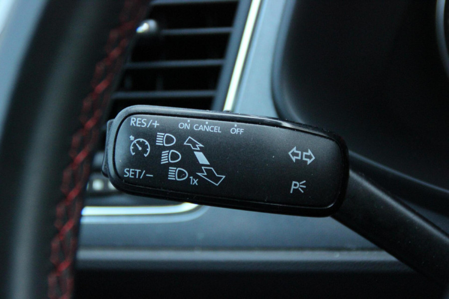 Seat Leon 1.4 TSI FR Sport Edition |Pano-dak | CarPlay |Cruise | Stoelverwarming | LED | PDC | Seat sound |