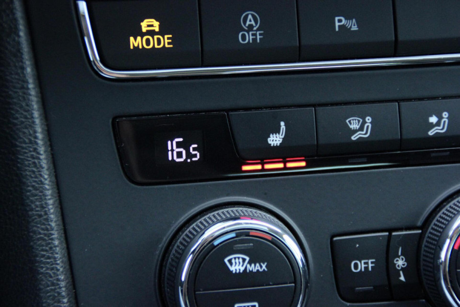 Seat Leon 1.4 TSI FR Sport Edition |Pano-dak | CarPlay |Cruise | Stoelverwarming | LED | PDC | Seat sound |