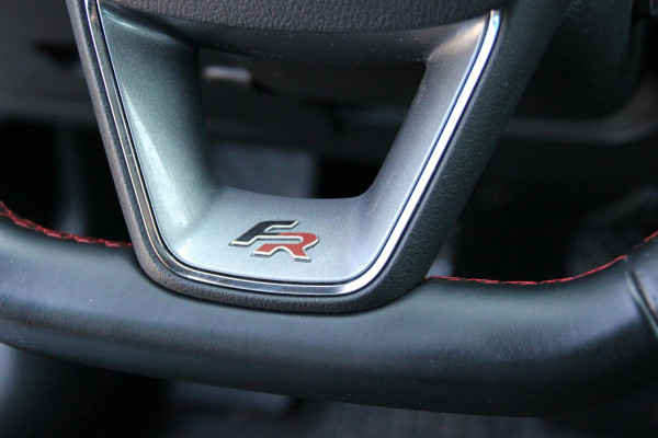 Seat Leon 1.4 TSI FR Sport Edition |Pano-dak | CarPlay |Cruise | Stoelverwarming | LED | PDC | Seat sound |