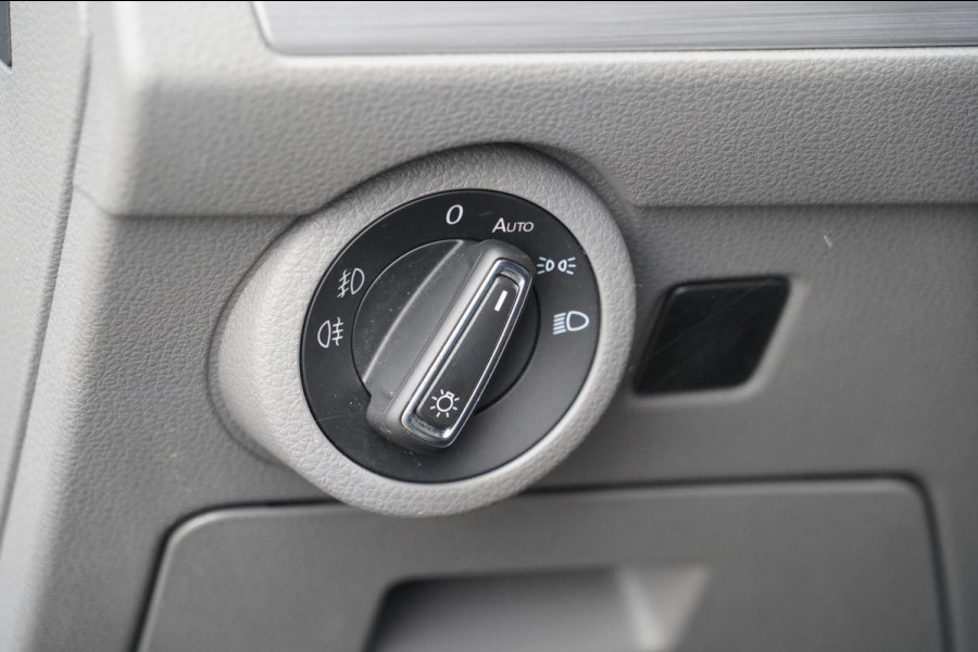 Volkswagen Transporter 2.0 TDI L2H3 32 Bulli / 16dkm NAP / Bilstein / 20" LMV / Camera / Navigatie / Elek. Klep