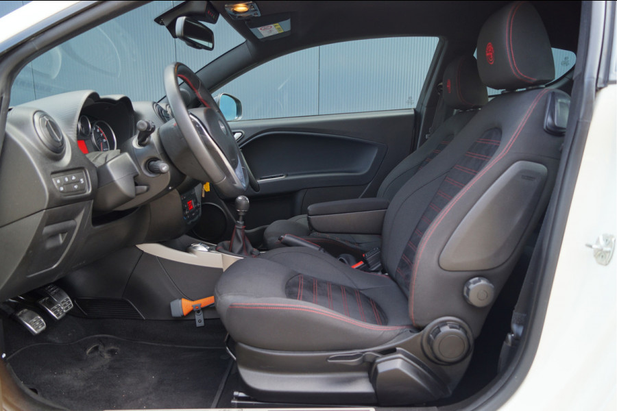 Alfa Romeo MiTo TwinAir Turbo 100 Urban│17'' velgen│PDC│Navi│Clima│Cruise
