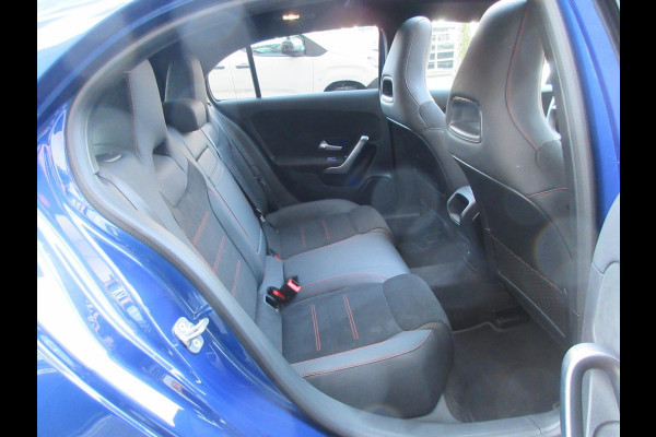 Mercedes-Benz A-Klasse 200 AMG Line Sfeerverlichting Pano