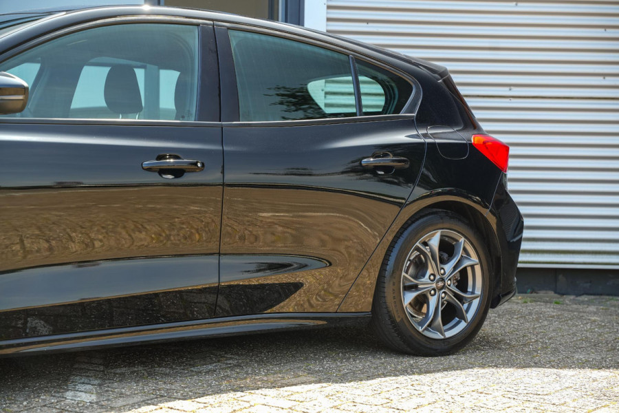 Ford Focus 1.0 EcoBoost ST-Line Automaat Apple CarPlay Navi
