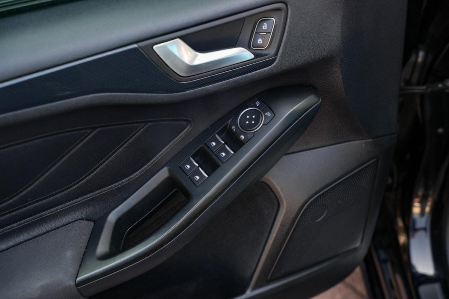 Ford Focus 1.0 EcoBoost ST-Line Automaat Apple CarPlay Navi