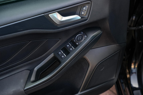 Ford Focus 1.0 EcoBoost ST-Line Automaat Apple CarPlay Navi