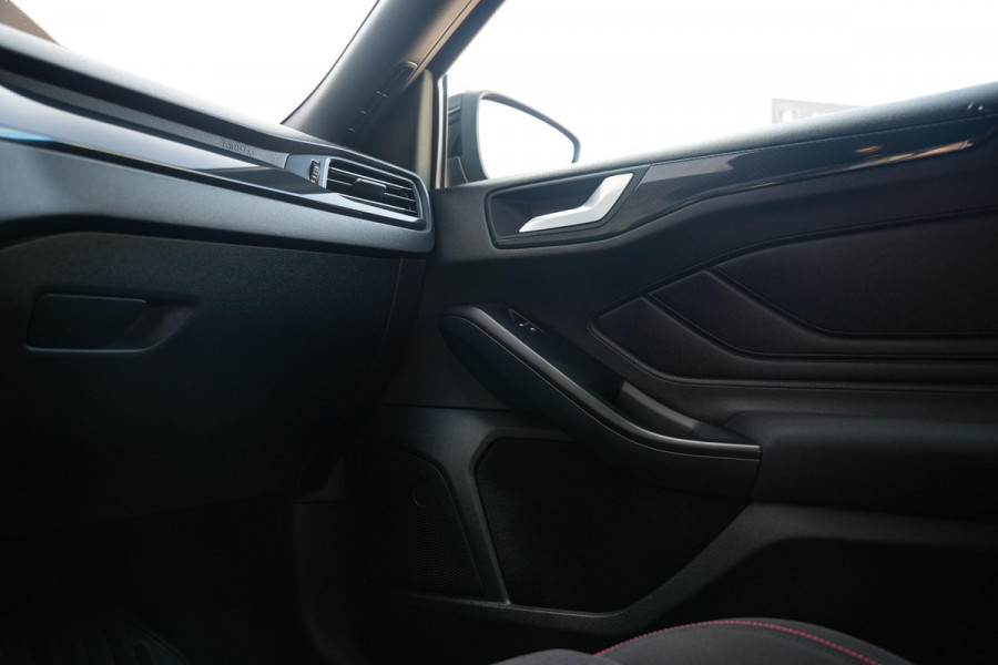Ford Focus 1.0 EcoBoost ST-Line Automaat Apple CarPlay Navi