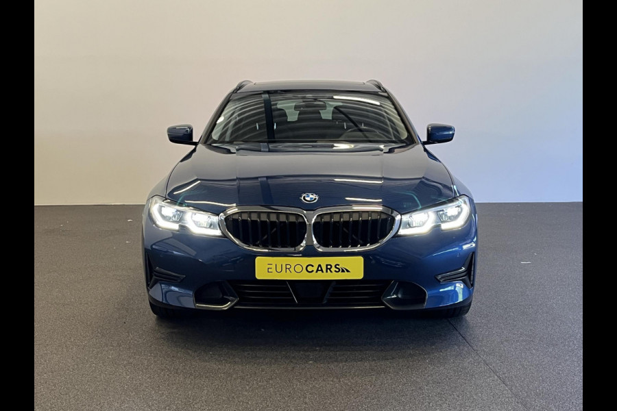 BMW 3 Serie Touring 320e Sportline Aut-8 Panoramadak HUD Laser Licht Adaptive Cruise Trekhaak Leder Navi PDC VA