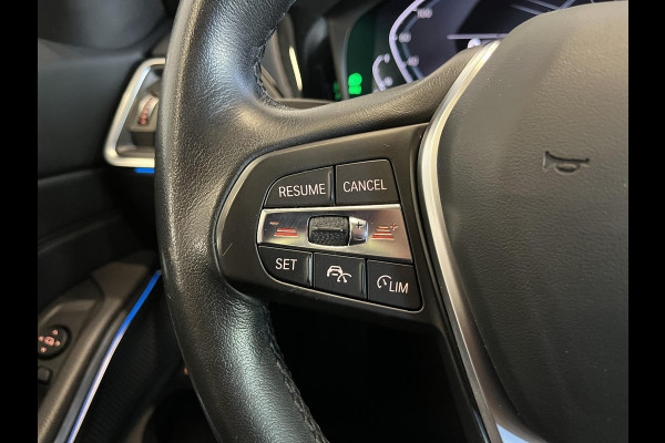 BMW 3 Serie Touring 320e Sportline Aut-8 Panoramadak HUD Laser Licht Adaptive Cruise Trekhaak Leder Navi PDC VA
