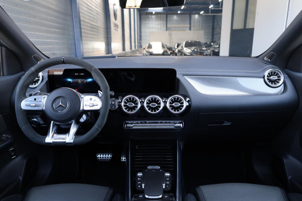Mercedes-Benz GLA AMG 45 4MATIC+ MULTIBEAM/VIRTUAL/SFEER/PANO/LEER+S.VERWARMING+VERKOELING/LMV 20"/CAM/ACC/12 MND GARANTIE!