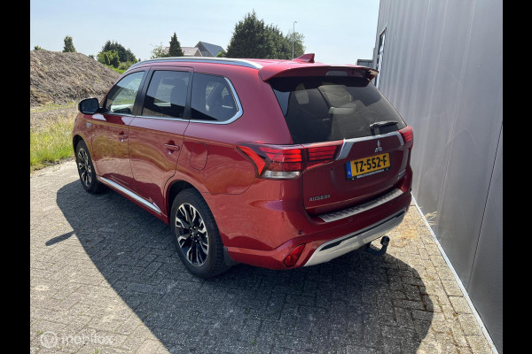 Mitsubishi Outlander 2.4 PHEV Intense+ trekhaak allseason banden
