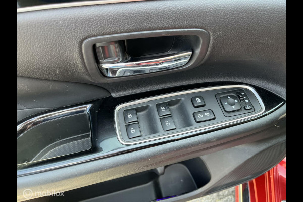 Mitsubishi Outlander 2.4 PHEV Intense+ trekhaak allseason banden