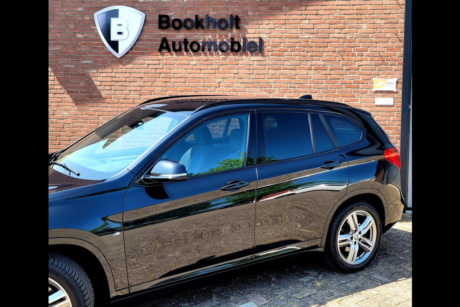 BMW X1 SDrive20i M-sport, Camera, Harman K. (Dealer-onderhouden)