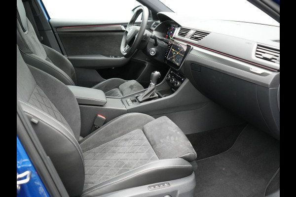 Škoda Superb Combi 1.4 TSI iV Sportline Business Plug In Hybrid 218pk PHEV | Panodak | Trekhaak af Fabriek | Alcantara Sportstoelen Memory | Adaptive Cruise | Crystal LED | Sfeerverlichting | Virtual | Navigatie | Apple Carplay | Stoelverwarming | DAB |