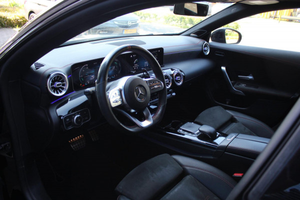 Mercedes-Benz CLA-Klasse Shooting Brake 200 Business Solution
