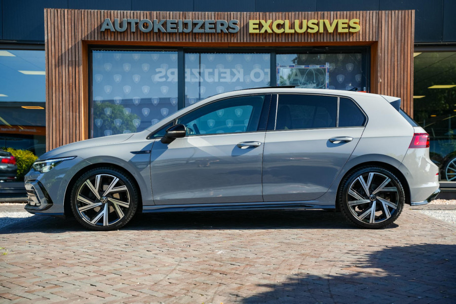 Volkswagen Golf 1.5 eTSI R-Line Nardo Pano IQ Led Automaat