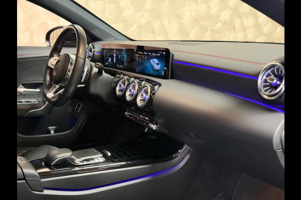 Mercedes-Benz CLA-Klasse Shooting Brake 200 Business Solution Progressive | Pano | Sfeerverlichting | 19 inch | Side assist | Came
