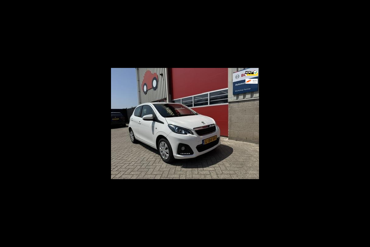 Peugeot 108 1.0 e-VTi Camera, Airconditioning, Apple CarPlay, Navigatie, Bluetooth, 1e eigenaar en Boekjes aanwezig Peugeot 108 1.0 e-VTi Camera, Airconditioning, Apple CarPlay, Navigatie, Bluetooth, 1e eigenaar en Boekjes aanwezig