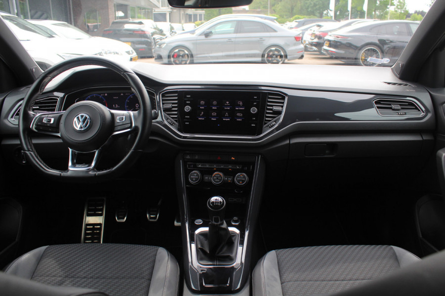Volkswagen T-Roc 1.5 TSI Sport Business 3x R-Line / Camera / Virtual Cockpit / Navigatie / 19'' / Keyless / Stoelverwarming / ACC