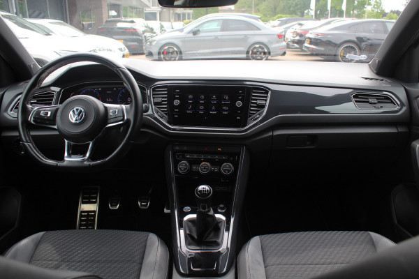 Volkswagen T-Roc 1.5 TSI Sport Business 3x R-Line / Camera / Virtual Cockpit / Navigatie / 19'' / Keyless / Stoelverwarming / ACC