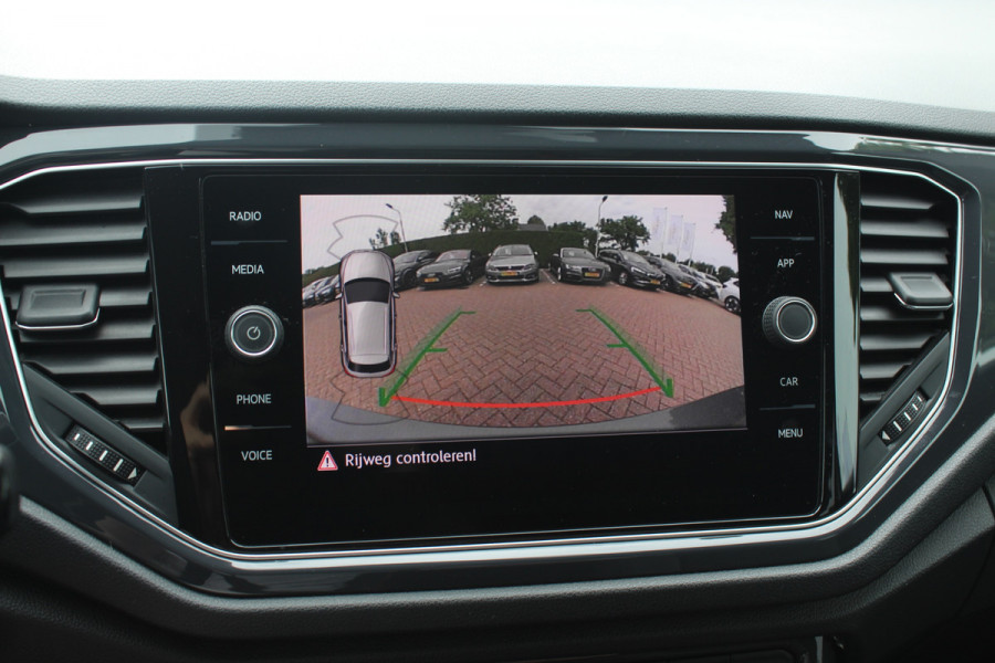 Volkswagen T-Roc 1.5 TSI Sport Business 3x R-Line / Camera / Virtual Cockpit / Navigatie / 19'' / Keyless / Stoelverwarming / ACC
