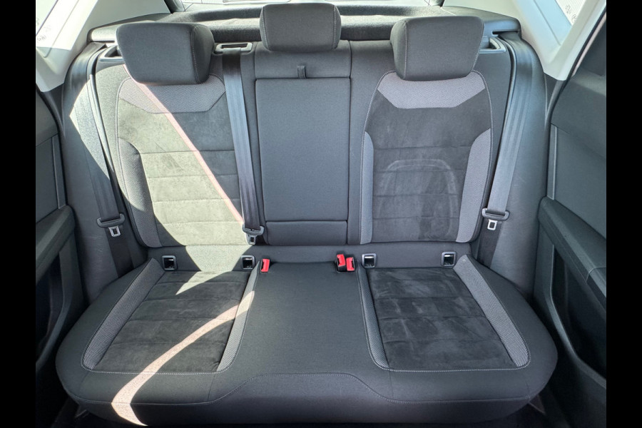 Seat Ateca 1.0 EcoTSI Style * AppleCarPlay * Cruise * PDC * Trekhaak *