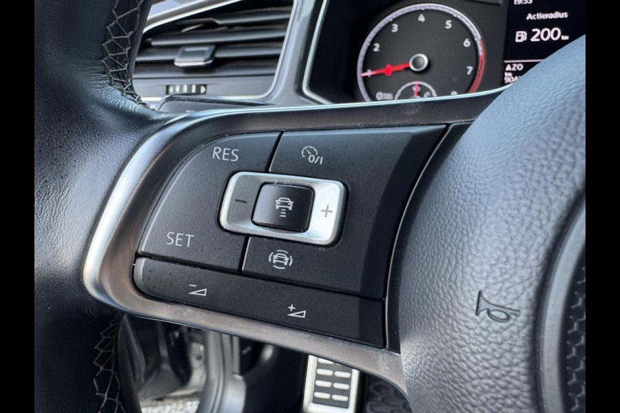 Volkswagen T-Roc 1.5 TSI 150pk 3 x R-Line DSG ACC Camera LaneAsist CarPlay Sportmodus 18 ich Sportvelg